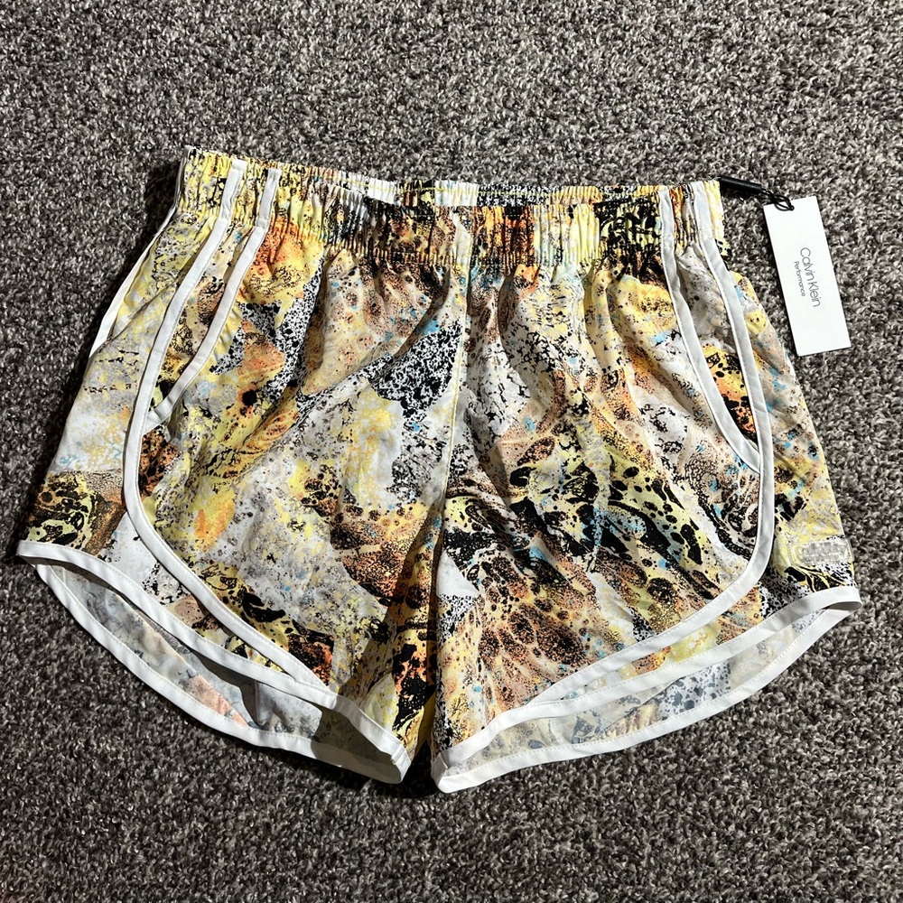 Calvin Klein Women's Printed Shorts Yellow Size Small